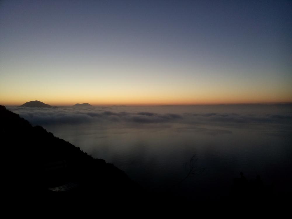 Alicudi Morgenstimmung von oben Alicudi Morgenstimmung von oben
