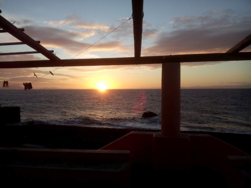 Alicudi Sonnenaufgang von unten Alicudi Sonnenaufgang von unten