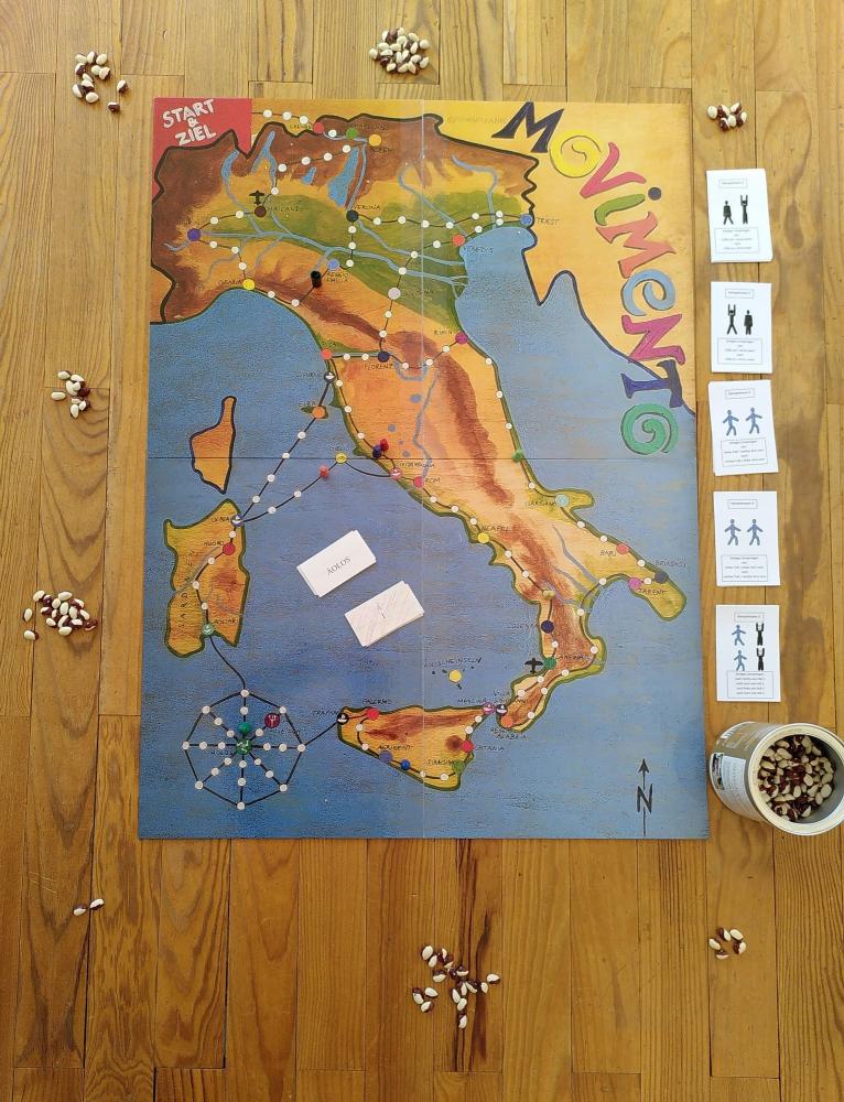 Movimento-Spiel-mit-Material